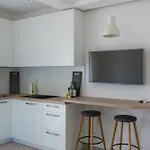 Bella Vista - *